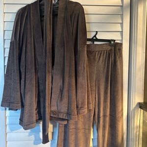 SKIMS Velour Fleece Wrap Sleeve Set